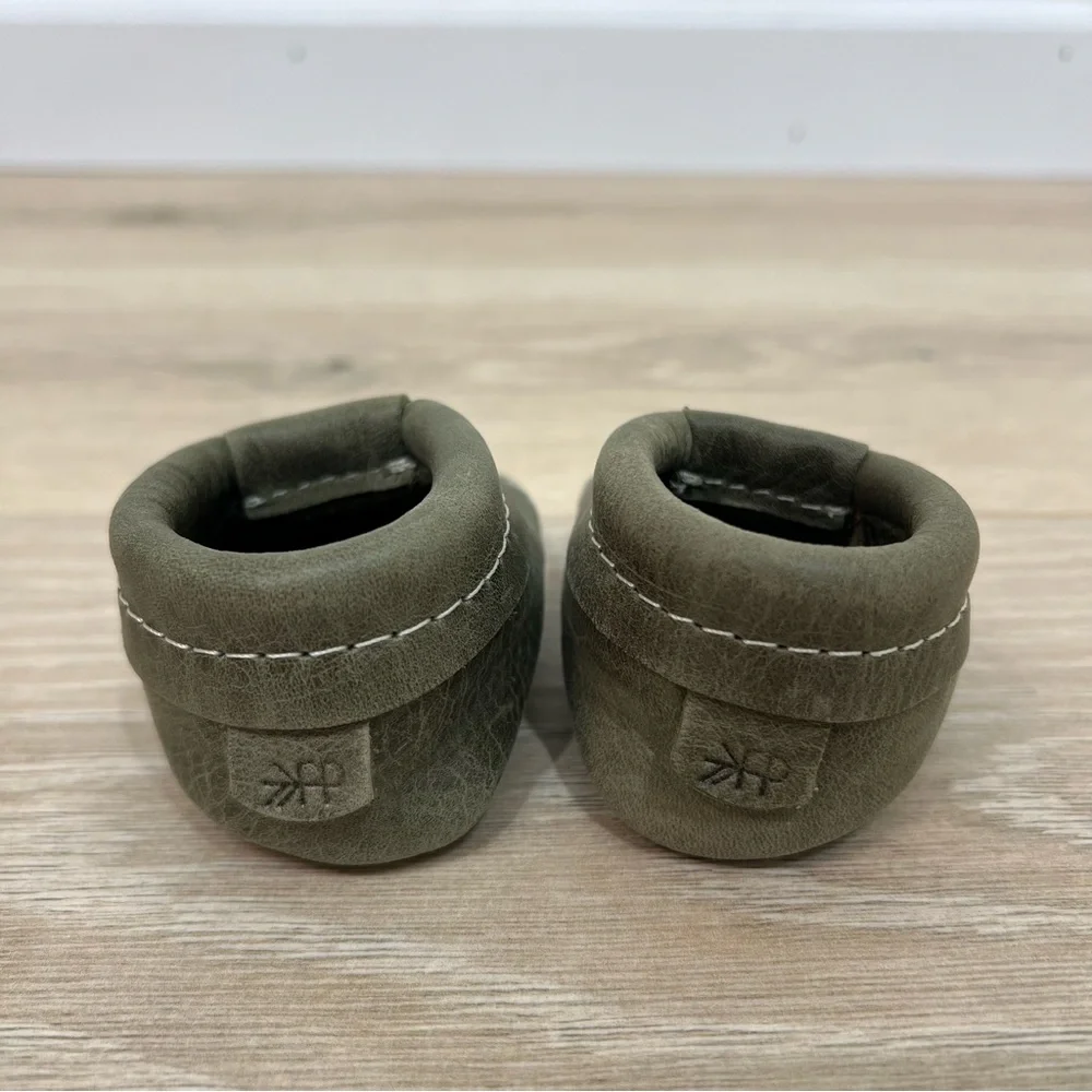 Freshly Picked Olive Green Oxford Baby Shoe